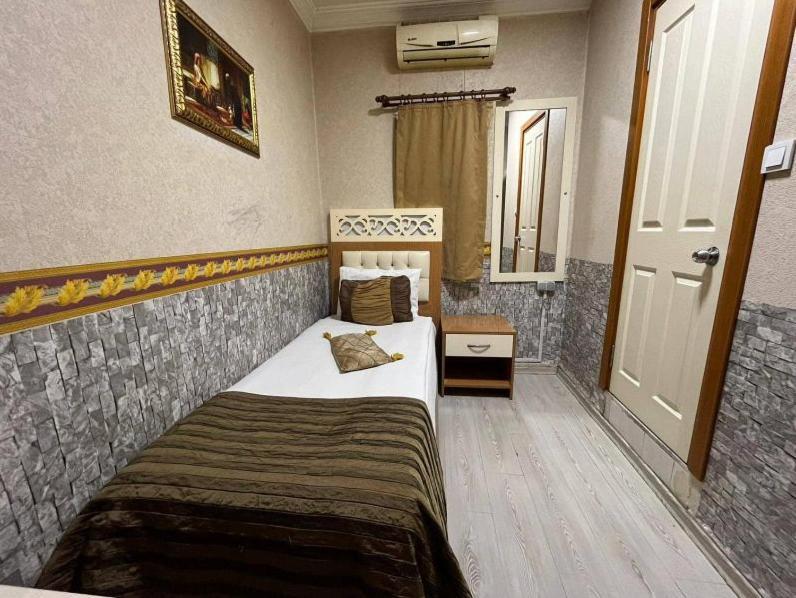 Vatan Hotel Smirne Esterno foto