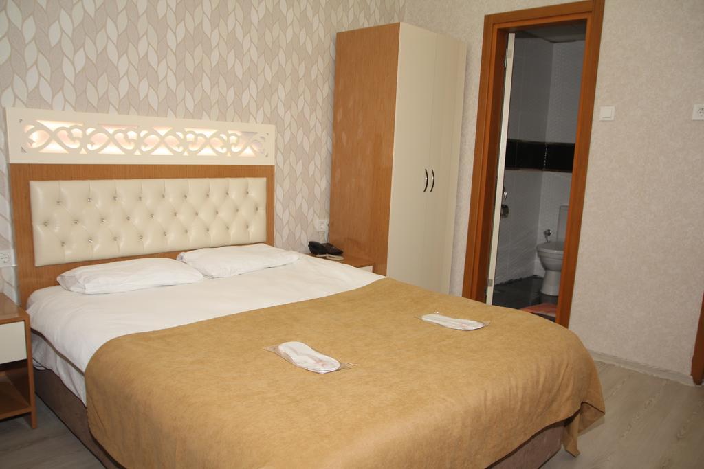 Vatan Hotel Smirne Esterno foto