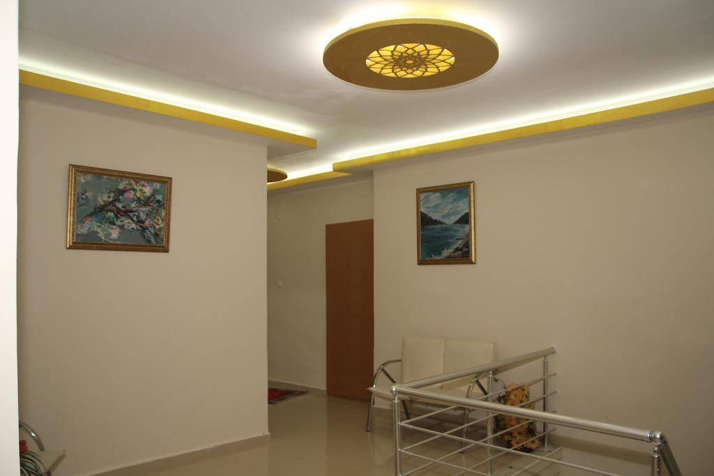Vatan Hotel Smirne Esterno foto