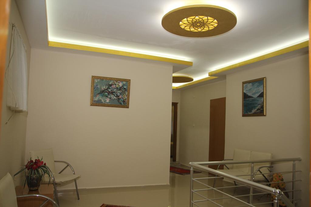 Vatan Hotel Smirne Esterno foto