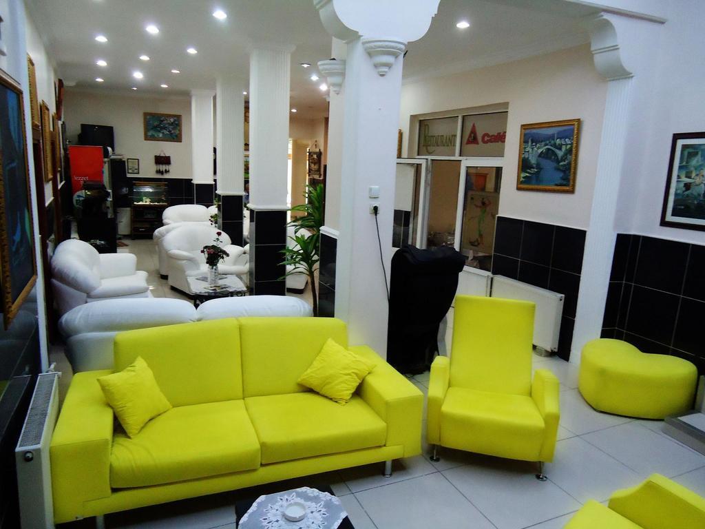 Vatan Hotel Smirne Esterno foto